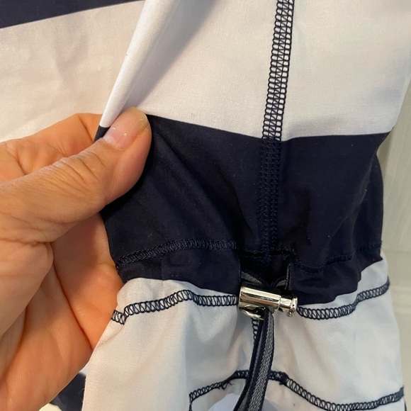 Lululemon tank - Picture 2 of 3